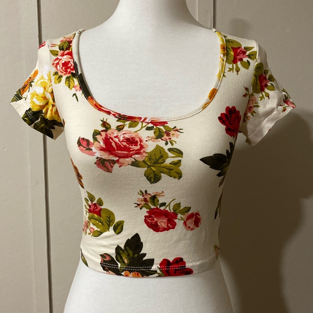 Cream Floral Crop Top, Size Small